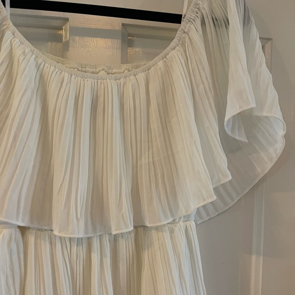 Lulus White Tiered Pleated Dress (S) - Picture 5 of 8